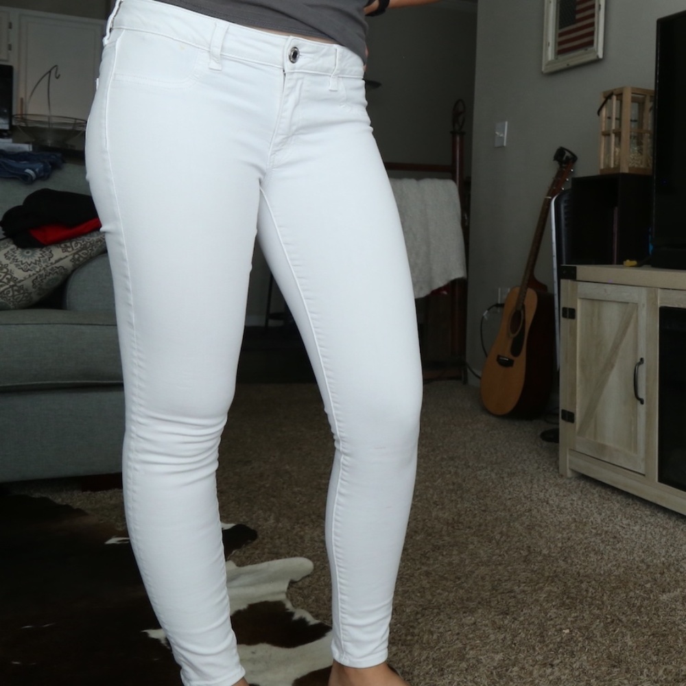 American Eagle White Skinny Jean